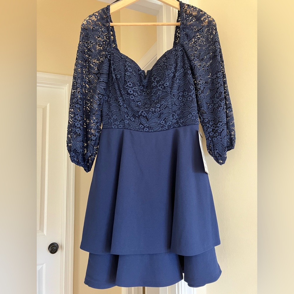 B Darlin Junior’s Sweatheart -Neck Lace-sleeve A-Line Blue Dress Size 9/10